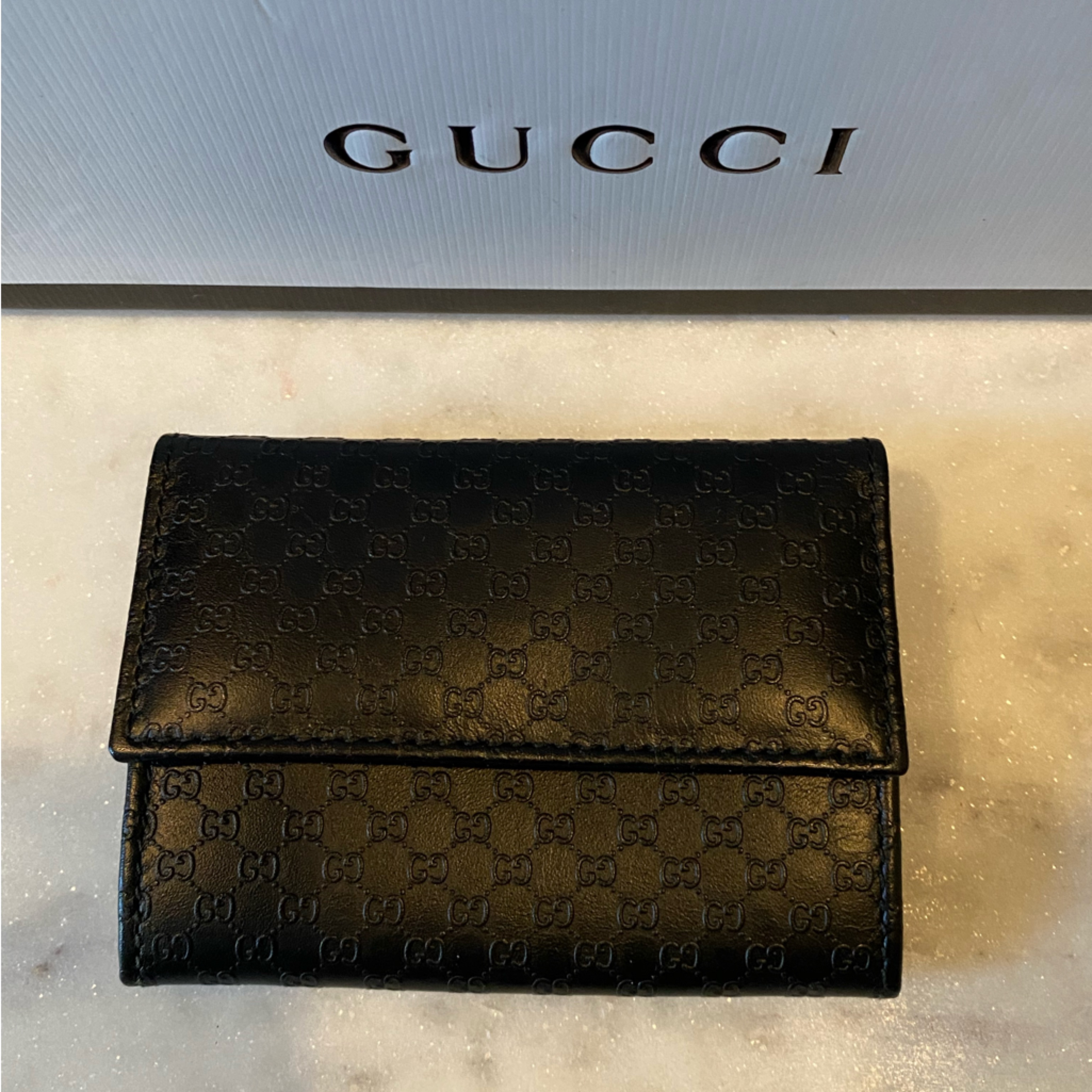 Like New Gucci Guccissima Mens Wallet